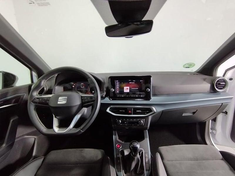 Usado Seat Arona Xperience 115 CV (84 kW) 2025 Blanco SUV