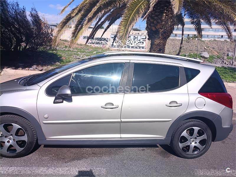 Usado Peugeot 207 Outdoor Outdoor 120 CV (88 kW) 2008 Beige Familiar