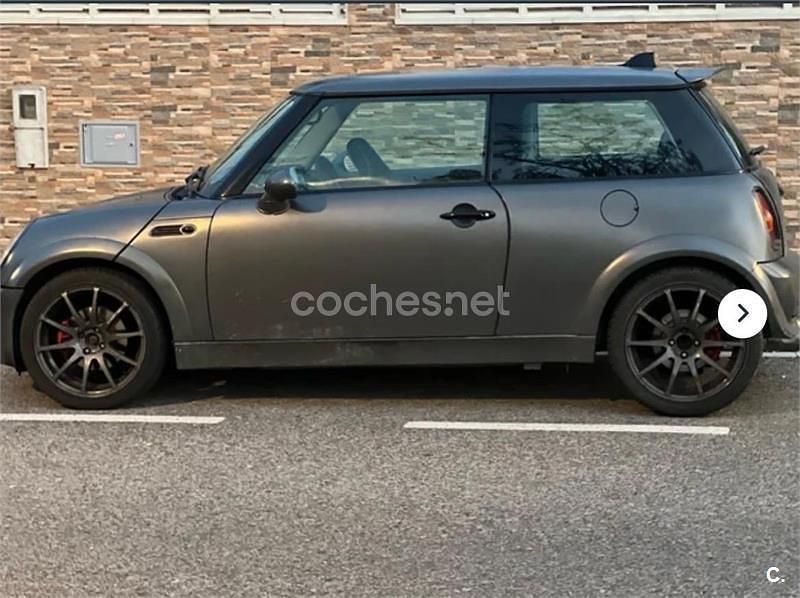 Usado Mini ONE 90 CV (66 kW) 2003 Gris / plata Utilitario