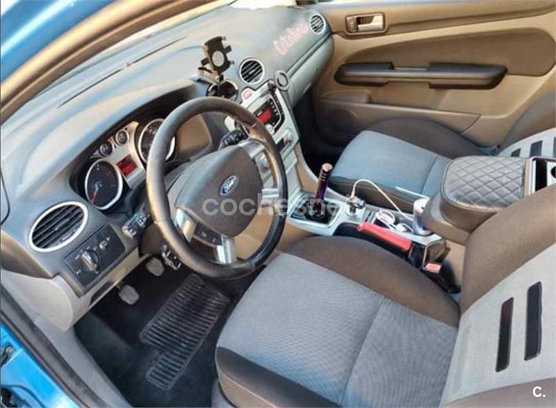 Usado Ford Focus Trend 115 CV (84 kW) 2008 Azul Berlina