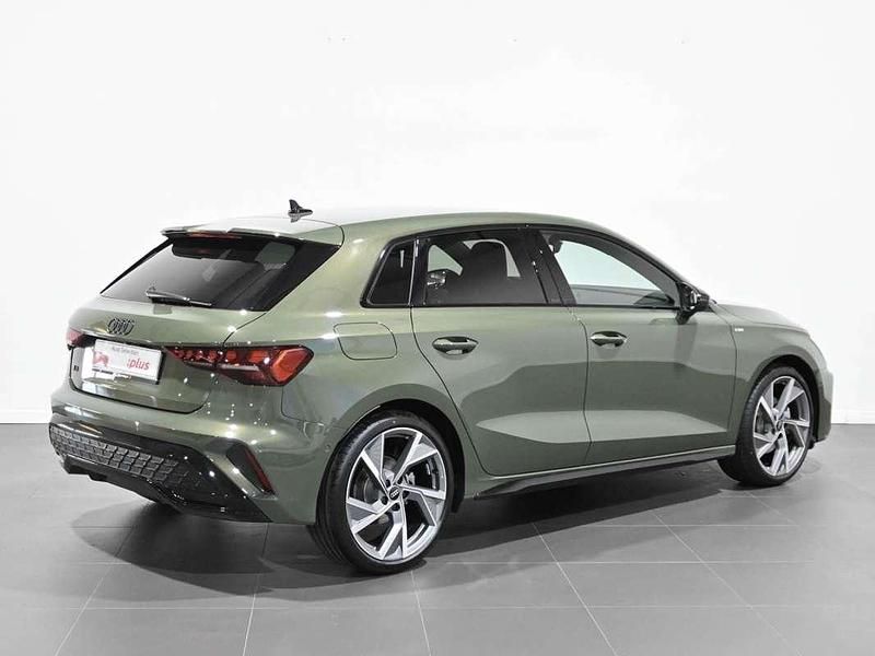 Usado Audi A3 Sportback Comfort 150 CV (110 kW) 2025 Verde Utilitario