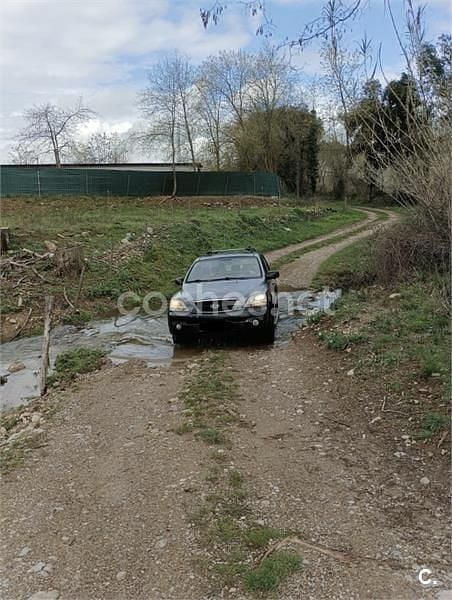 Usado Kia Sorento EX 140 CV (102 kW) 2005 Gris / plata SUV