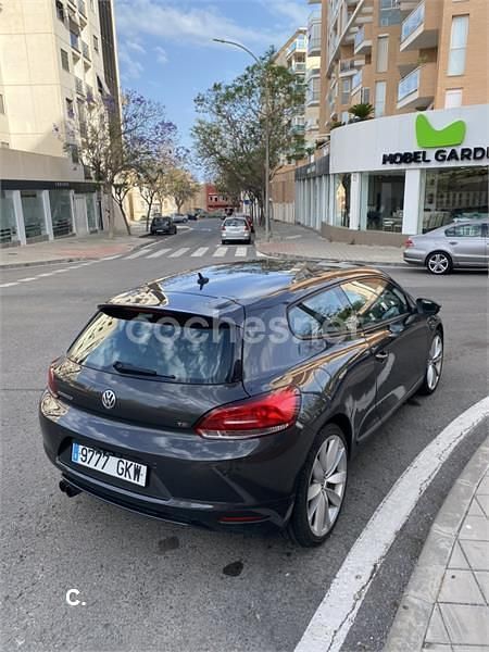Usado VW Scirocco 160 CV (117 kW) 2009 Gris / plata Coupe