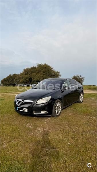 Usado Opel Insignia Edition 160 CV (117 kW) 2010 Negro Berlina