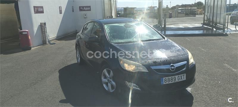 Usado Opel Astra Sport 115 CV (84 kW) 2010 Negro Berlina