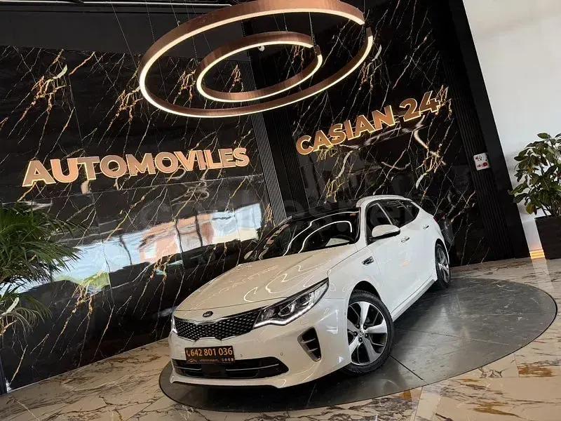 Usado Kia Optima GT-Line 141 CV (103 kW) 2018 Blanco Familiar