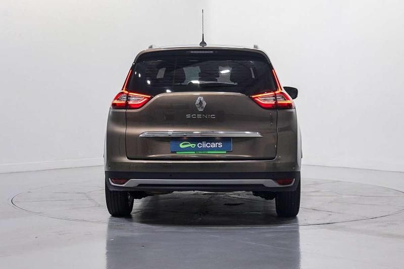 Usado Renault Scénic IV Zen 131 CV (96 kW) 2017 Marrón Monovolumen