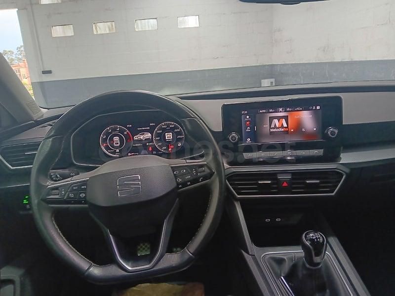 Usado Seat Leon Style 115 CV (84 kW) 2021 Blanco Berlina