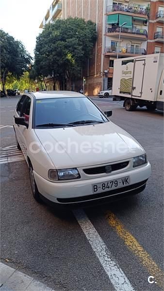 Blanco Usado 1999 Seat Ibiza Stella Berlina | 2400 € (Precio justo) - Imagen 1/4