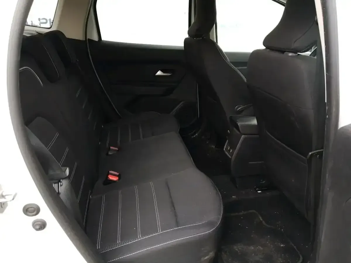 Usado Dacia Duster Prestige 115 CV (84 kW) 2020 Blanco SUV
