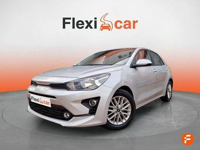 Usado Kia Rio 84 CV (61 kW) 2022 Blanco Berlina