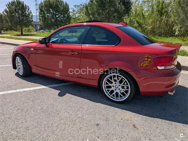 Usado BMW 120 Coupé 177 CV (130 kW) 2007 Rojo Coupe