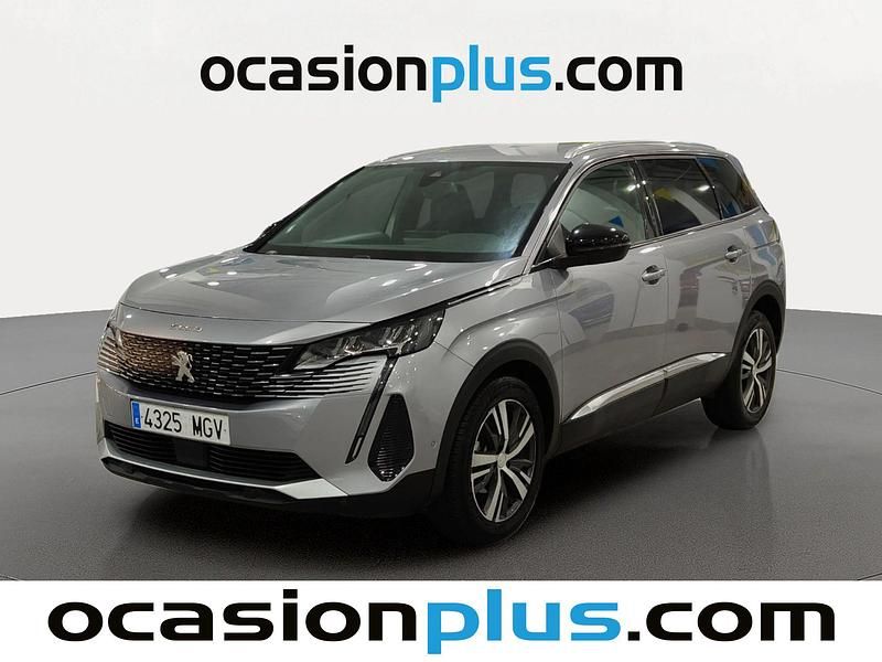 Usado Peugeot 5008 Allure 131 CV (96 kW) 2023 Gris SUV
