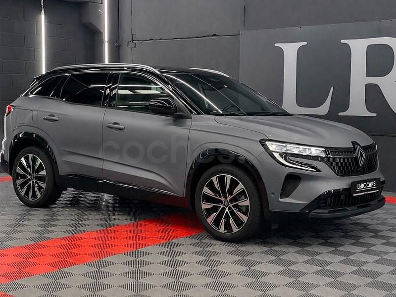 Käytetty Renault Austral Techno 200 HP (147 kW) 2023 Harmaa Katumaasturi