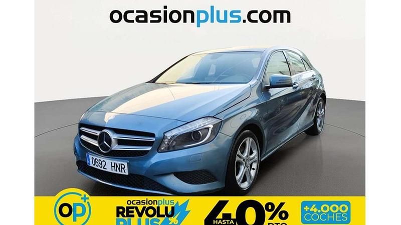 Usado Mercedes A200 Urban 136 CV (100 kW) 2013 Azul Utilitario