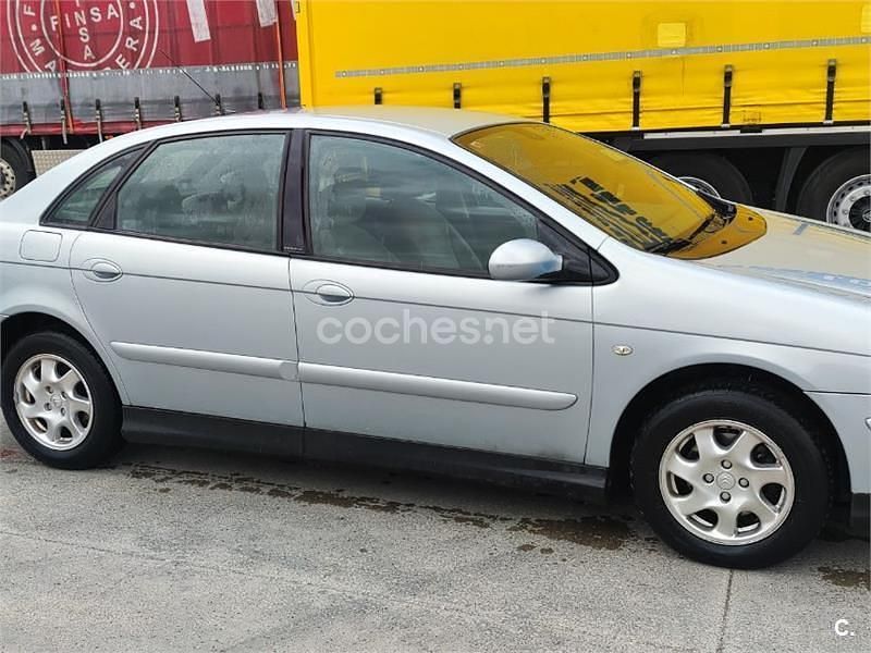 Usado Citroën C5 Exclusive 138 CV (101 kW) 2003 Gris / plata Berlina