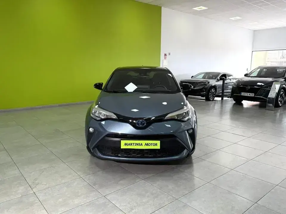 Usado Toyota C-HR Advance 122 CV (89 kW) 2022 Gris SUV