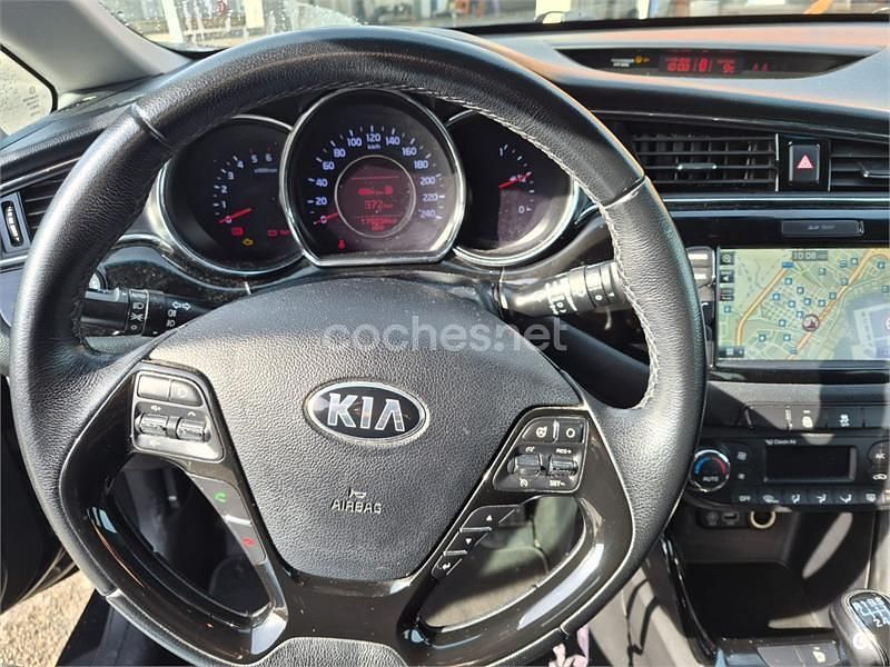 Usado Kia Ceed GT 90 CV (66 kW) 2016 Negro Berlina