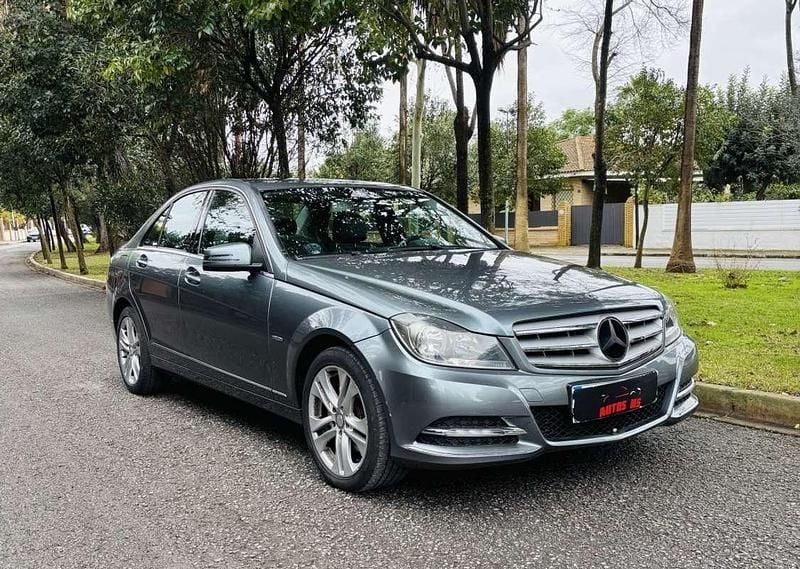 Usado Mercedes C220 Avantgarde 170 CV (125 kW) 2012 Plateado Berlina