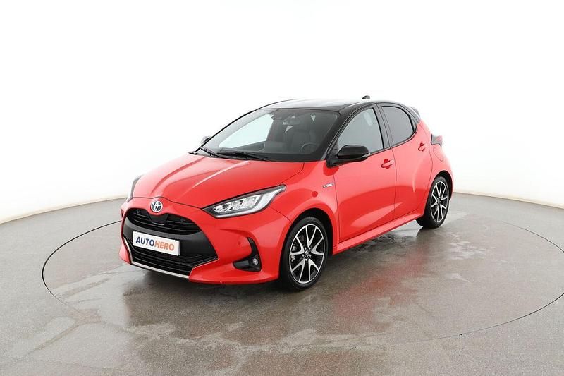 Usado Toyota Yaris Hybrid Edition 116 CV (85 kW) 2021 Rojo Berlina