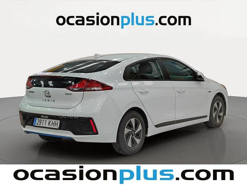 Usado Hyundai Ioniq 141 CV (103 kW) 2018 Blanco Utilitario