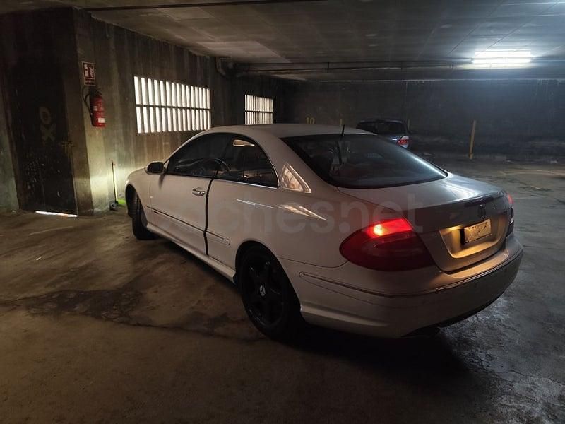 Usado Mercedes CLK240 Avantgarde 170 CV (125 kW) 2003 Blanco Coupe