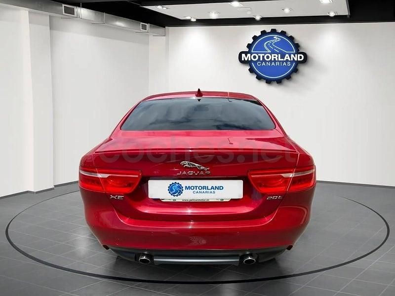 Usado Jaguar XE 200 CV (147 kW) 2019 Granate Berlina