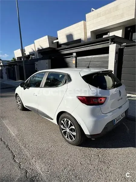 Usado Renault Clio IV Expression 75 CV (55 kW) 2014 Blanco Berlina