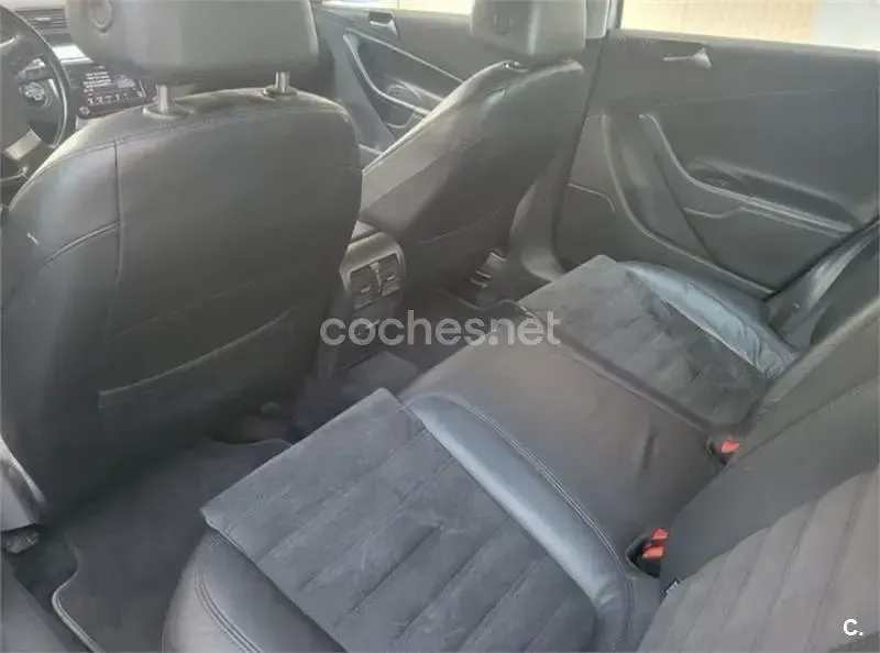 Usado VW Passat Highline 170 CV (125 kW) 2009 Gris / plata Berlina