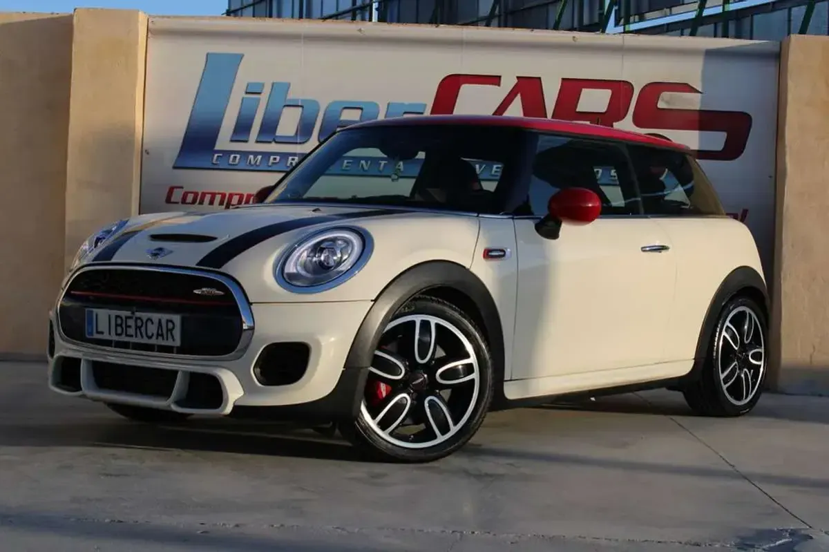 Usado Mini John Cooper Works 231 CV (169 kW) 2016 Blanco Utilitario