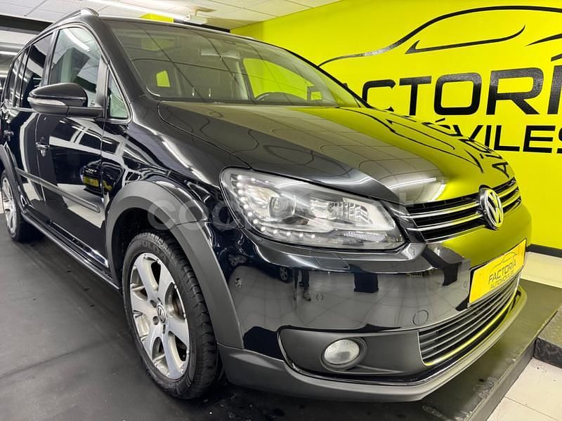 Usado VW Touran Sportline 177 CV (130 kW) 2014 Negro Monovolumen