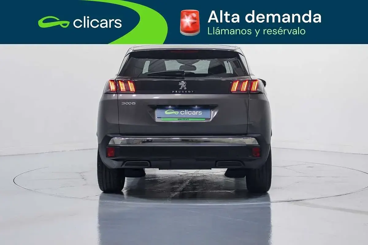 Usado Peugeot 3008 Allure 131 CV (96 kW) 2023 Gris SUV