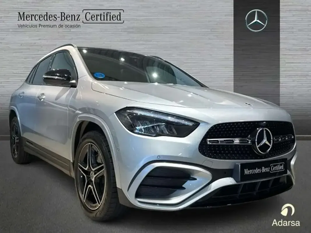 Usado Mercedes GLA250 218 CV (160 kW) 2024 Plateado SUV