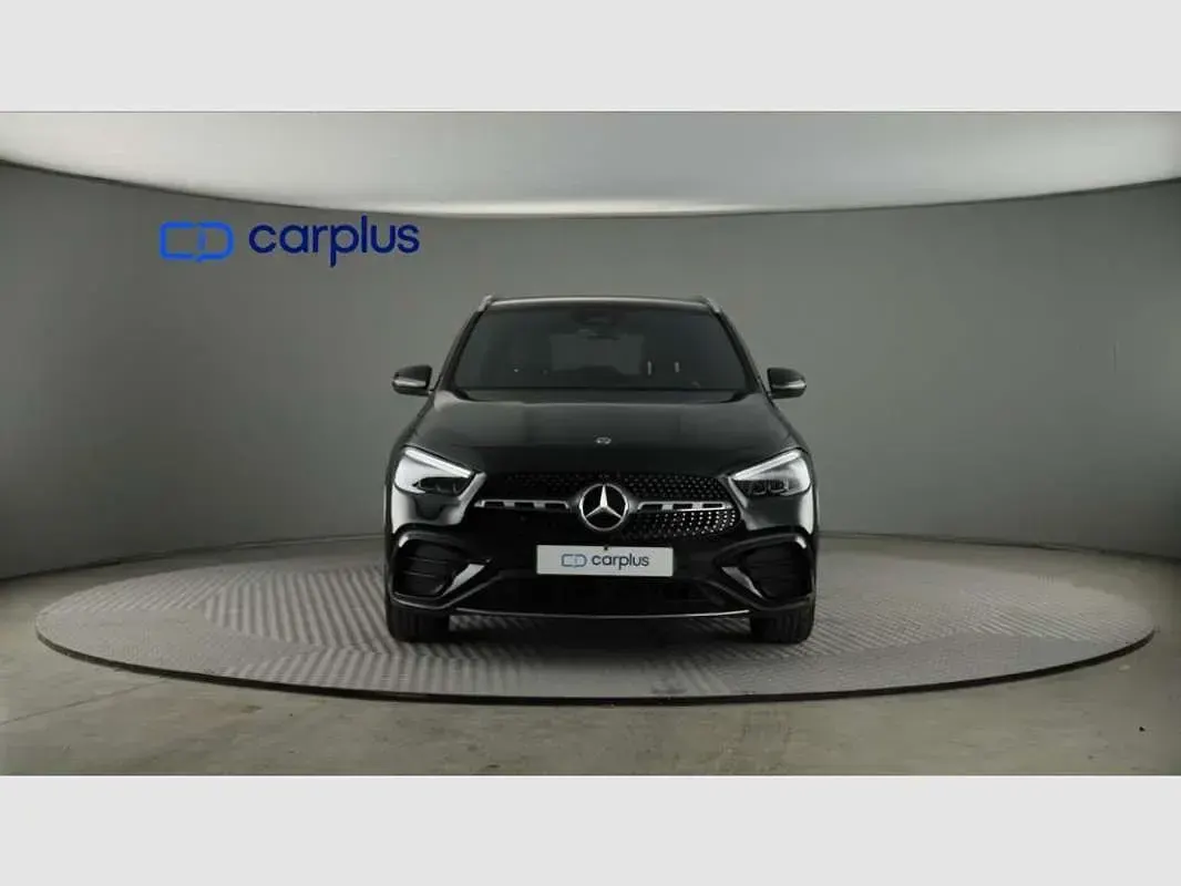 Usado Mercedes GLA200 163 CV (119 kW) 2025 Gris SUV