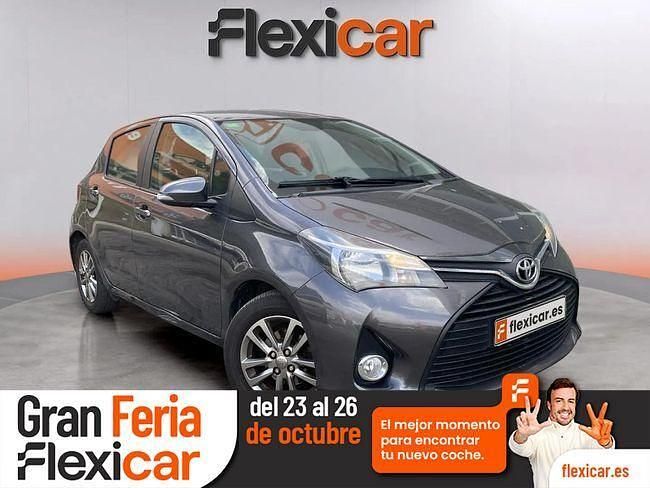 Gris Usado 2017 Toyota Yaris Active Berlina | 9690 € (Precio justo) - Imagen 1/4