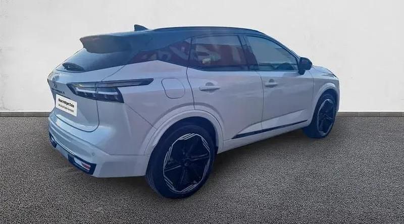 Nuevo Nissan Qashqai 140 CV (102 kW) 2025 Lunar white con techo midnight SUV