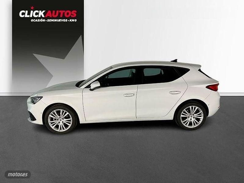 Usado Seat Leon Style 150 CV (110 kW) 2024 Blanco