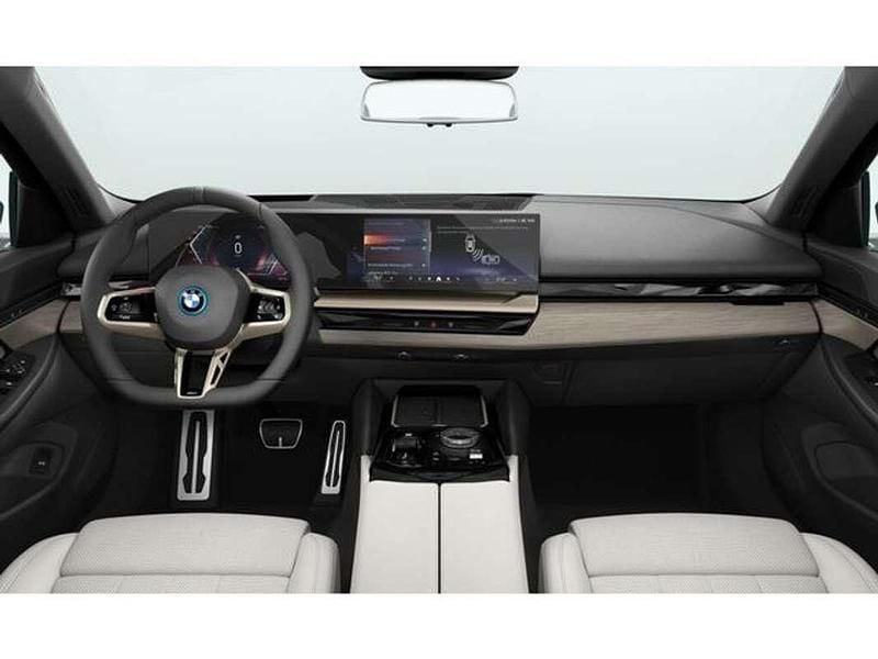 Usado BMW i5 250 kW (340 CV) 2024 Azul Berlina