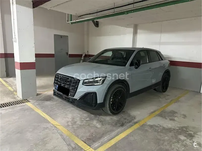 Usado Audi Q2 S-Line 150 CV (110 kW) 2023 Gris / plata SUV