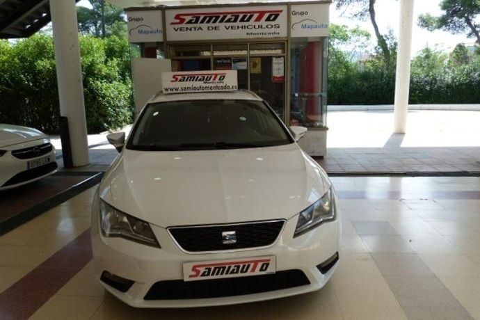 Usado Seat Leon ST Style 105 HP (77 kW) 2015 Branco Carrinha