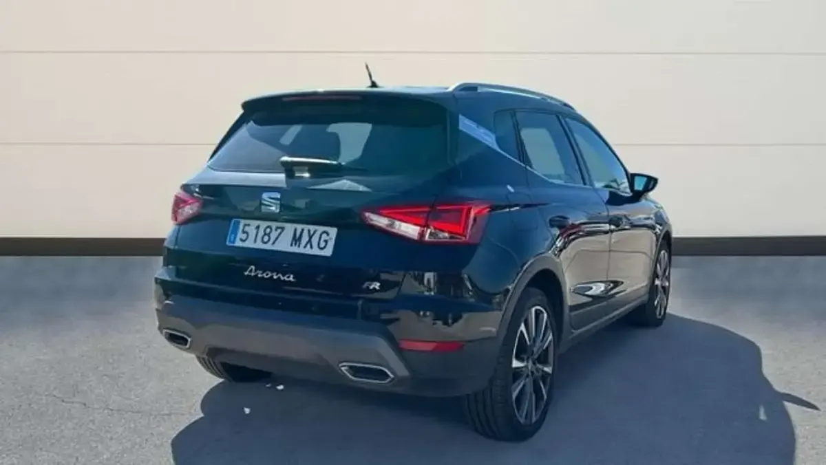 Usado Seat Arona FR 150 CV (110 kW) 2024 Negro SUV