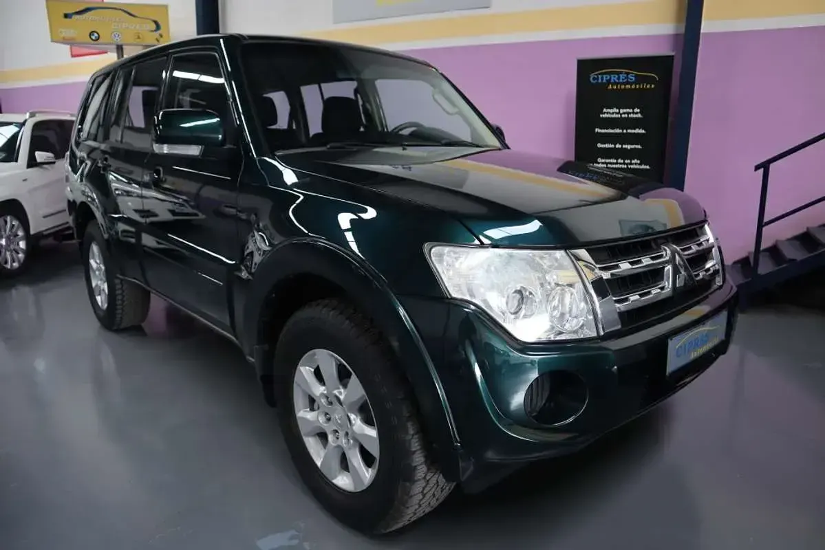 Usado Mitsubishi Montero Motion 200 CV (147 kW) 2013 Verde SUV