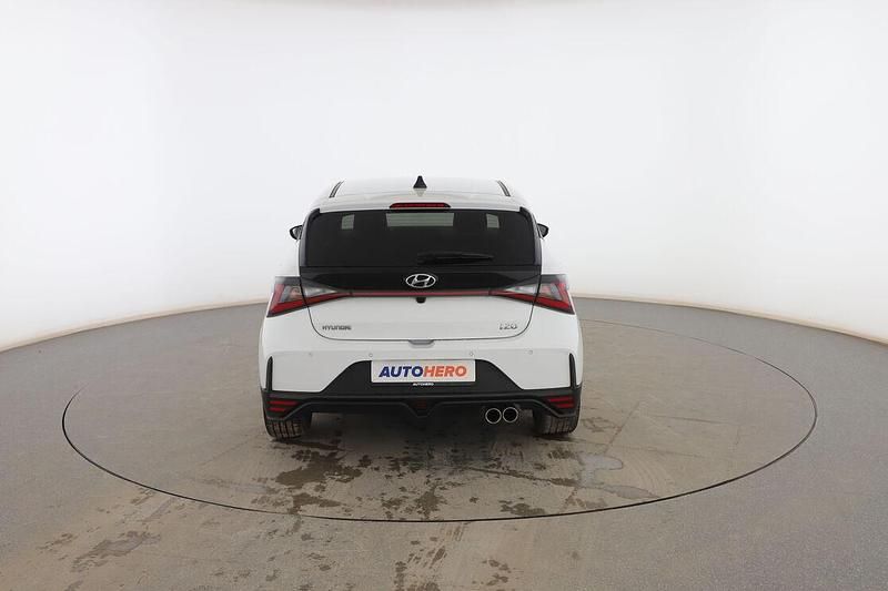 Usado Hyundai i20 N Line 84 CV (61 kW) 2023 Blanco Berlina