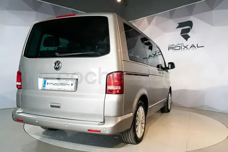 Usado VW Multivan Highline 180 CV (132 kW) 2012 Marrón Monovolumen
