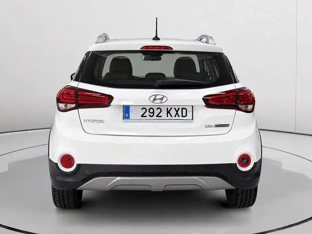 Usado Hyundai i20 101 CV (74 kW) 2019 Blanco Utilitario