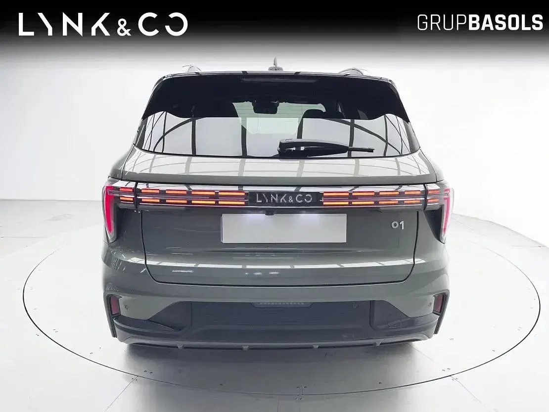 Usado Lynk & Co 01 280 CV (205 kW) 2025 Mineral green SUV
