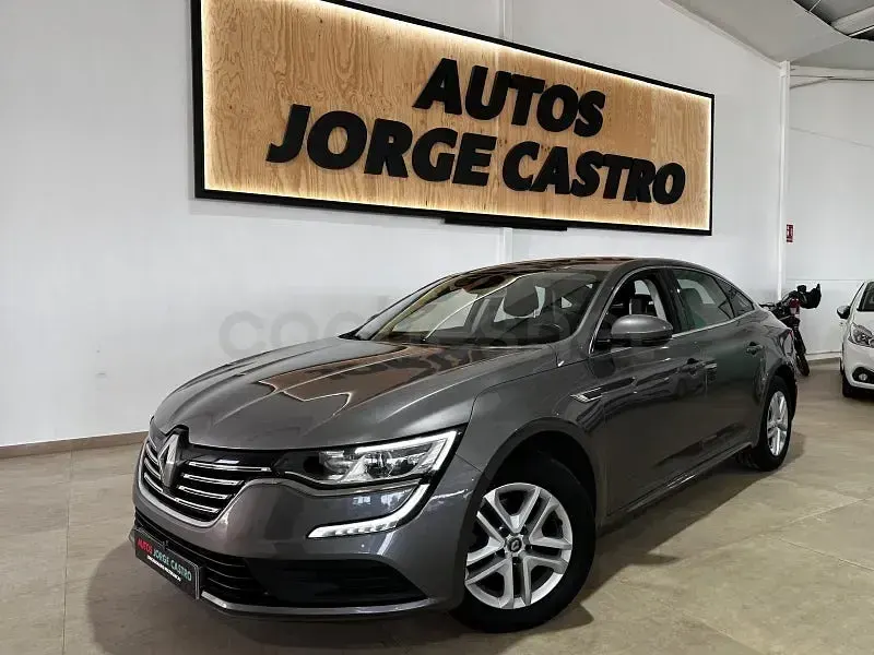 Usado Renault Talisman Business 120 CV (88 kW) 2021 Gris / plata Berlina