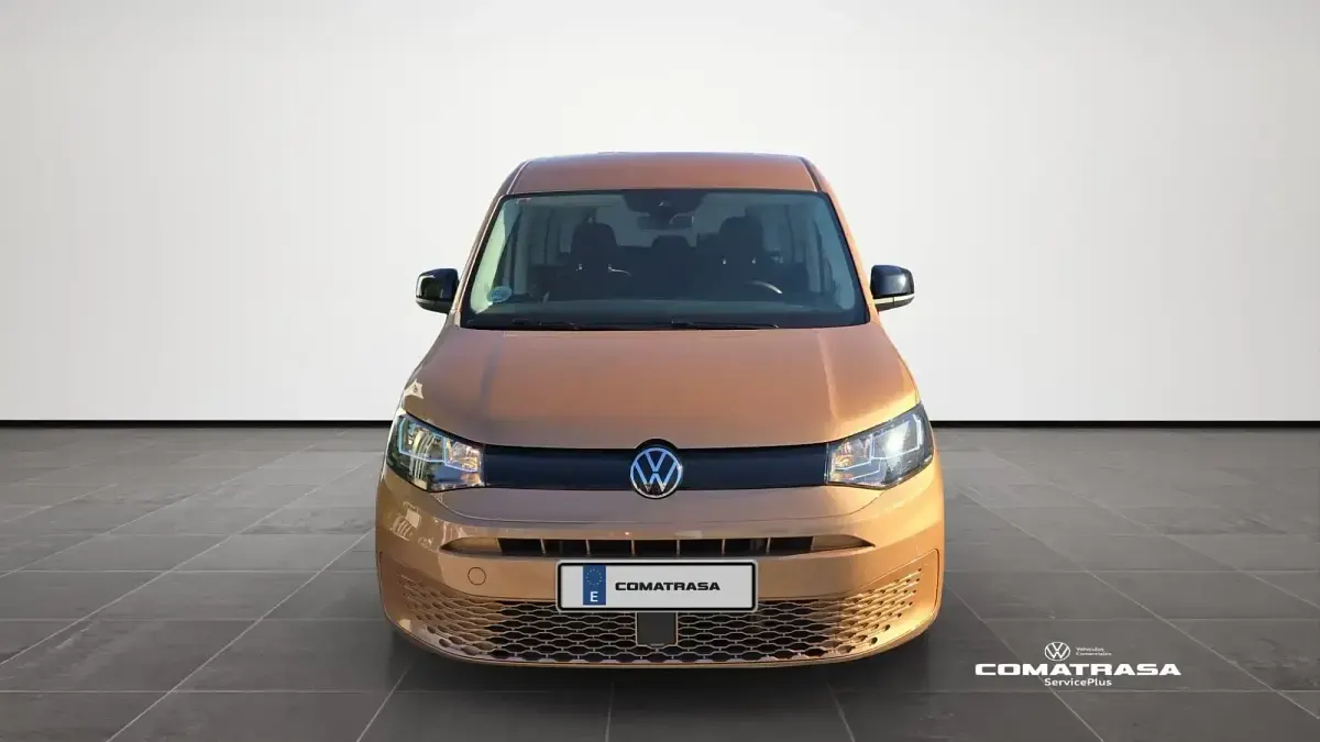 Usado VW Caddy Maxi 102 CV (75 kW) 2023 Marrón Monovolumen