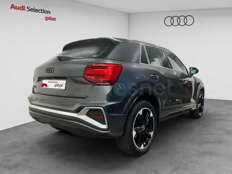 Usado Audi Q2 S-Line 116 CV (85 kW) 2021 Gris / plata SUV