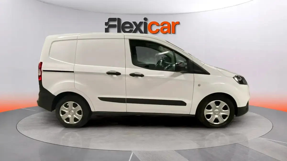 Usado Ford Transit Courier Titanium 101 CV (74 kW) 2021 Blanco Van